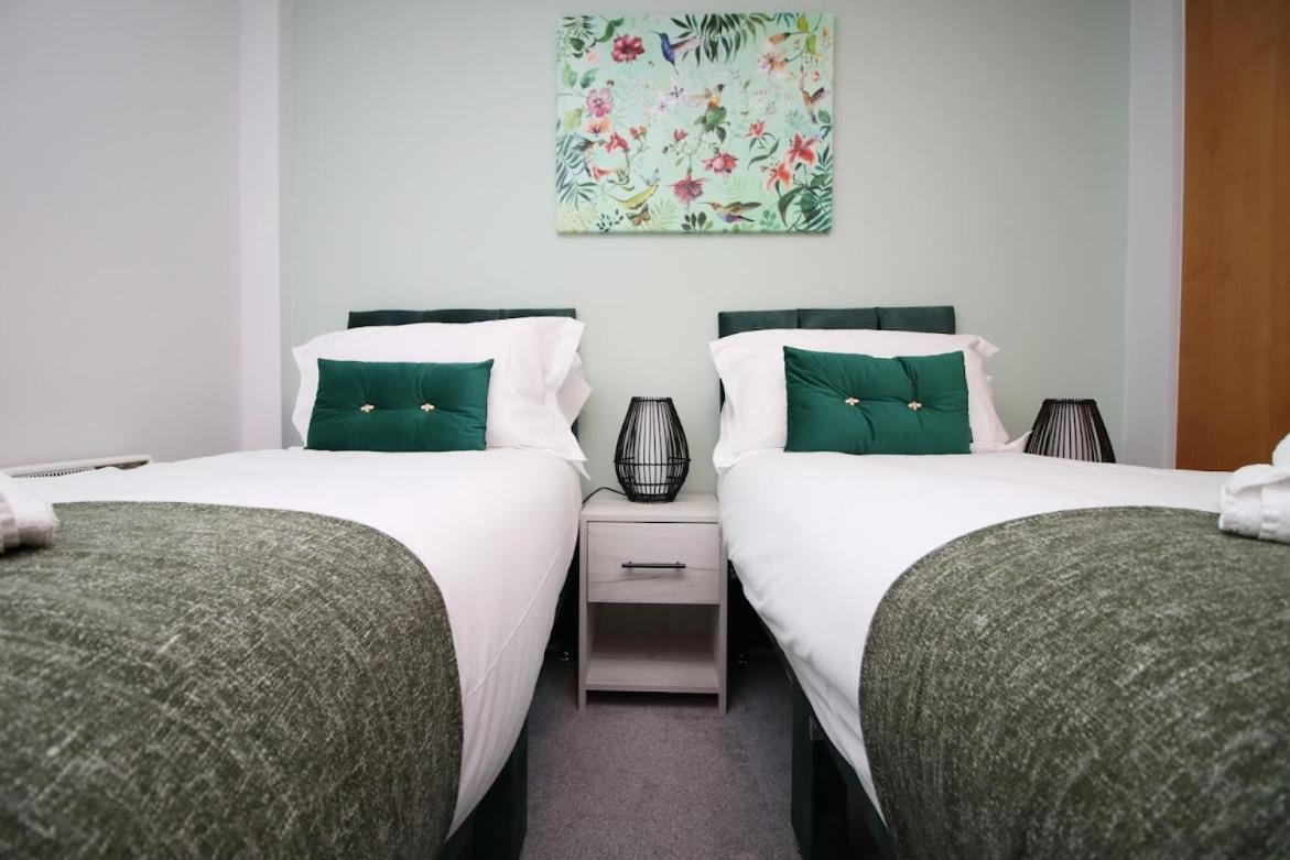 Bright 1Bedroom Apartment, Central Location With Balcony บริสตอล ภายนอก รูปภาพ