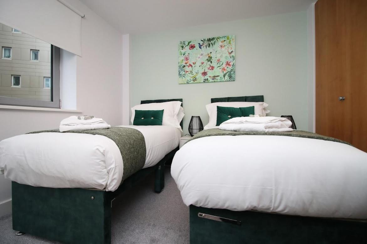 Bright 1Bedroom Apartment, Central Location With Balcony บริสตอล ภายนอก รูปภาพ