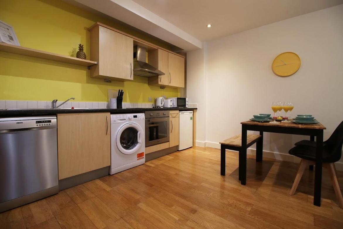 Hamilton Court 1Bedroom Apartment, Bright And Central Location With Balcony And Wi-Fi บริสตอล ภายนอก รูปภาพ