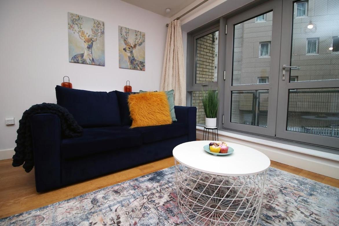Bright 1Bedroom Apartment, Central Location With Balcony บริสตอล ภายนอก รูปภาพ